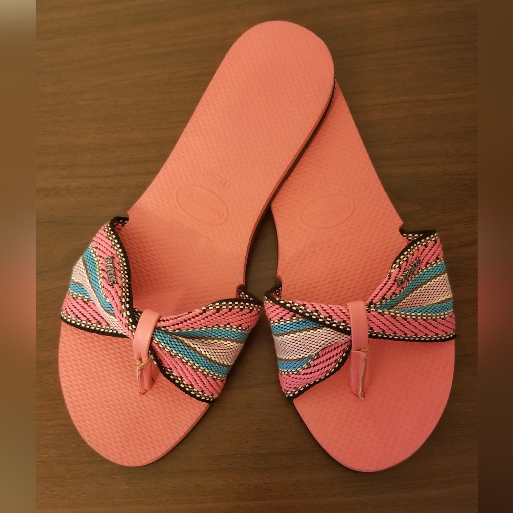 Havaianas flip flops size 9/10